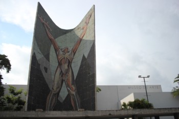 Monumento_a_la_Revolución_y_Museo_de_Arte_(El_Salvador)