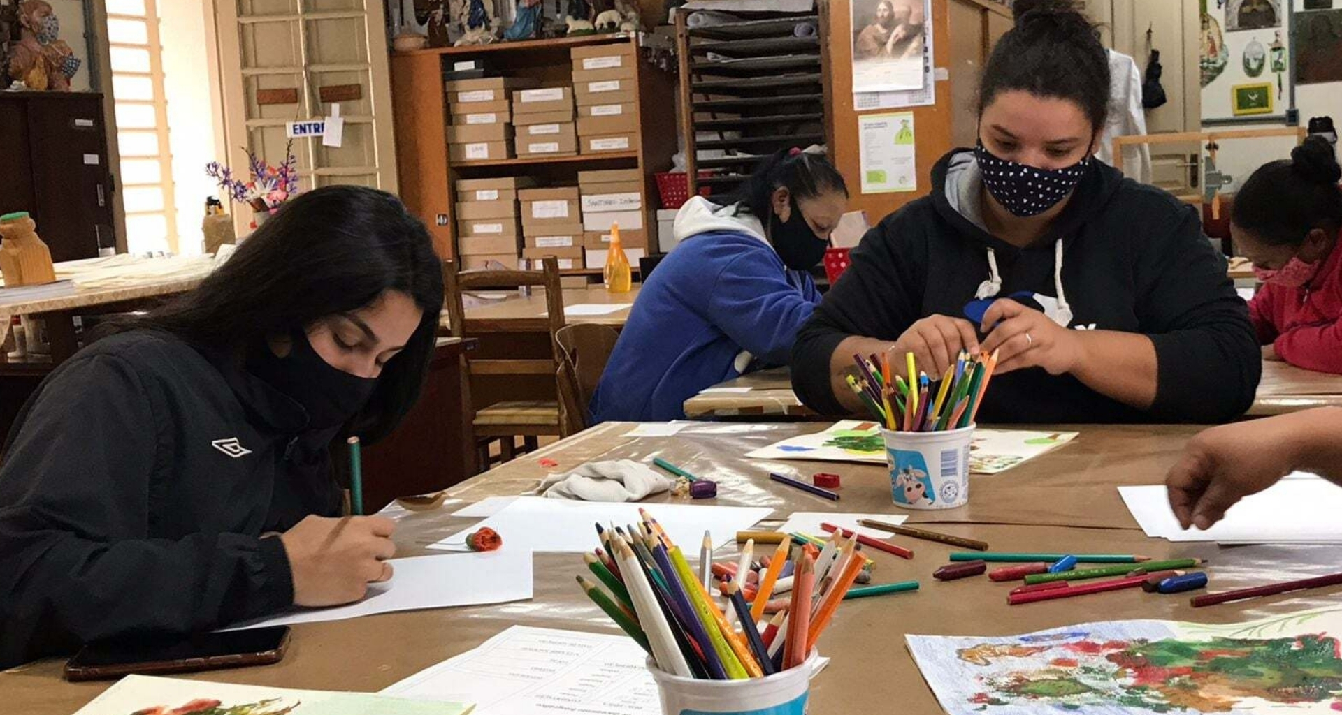 02. Mulheres e arte_1920x1024