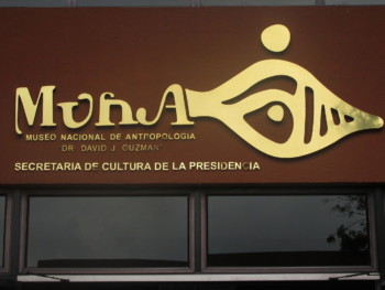 Muna_Museo_Nacional_de_Antropologia_Dr._David_J._Guzman